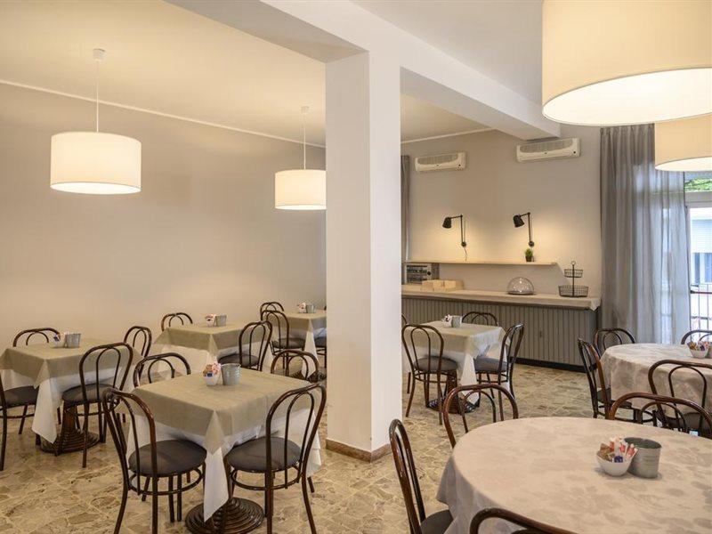 T Hotel 里米尼 外观 照片