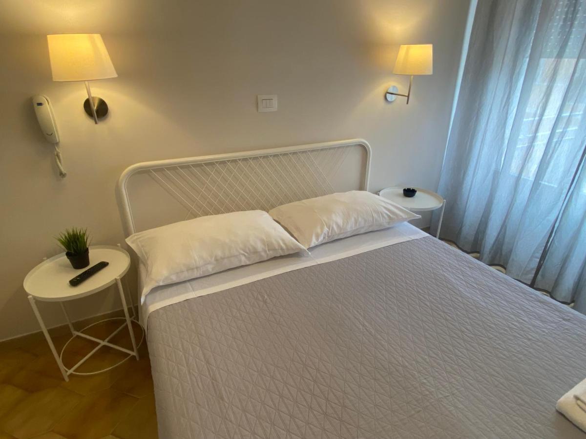 T Hotel 里米尼 外观 照片